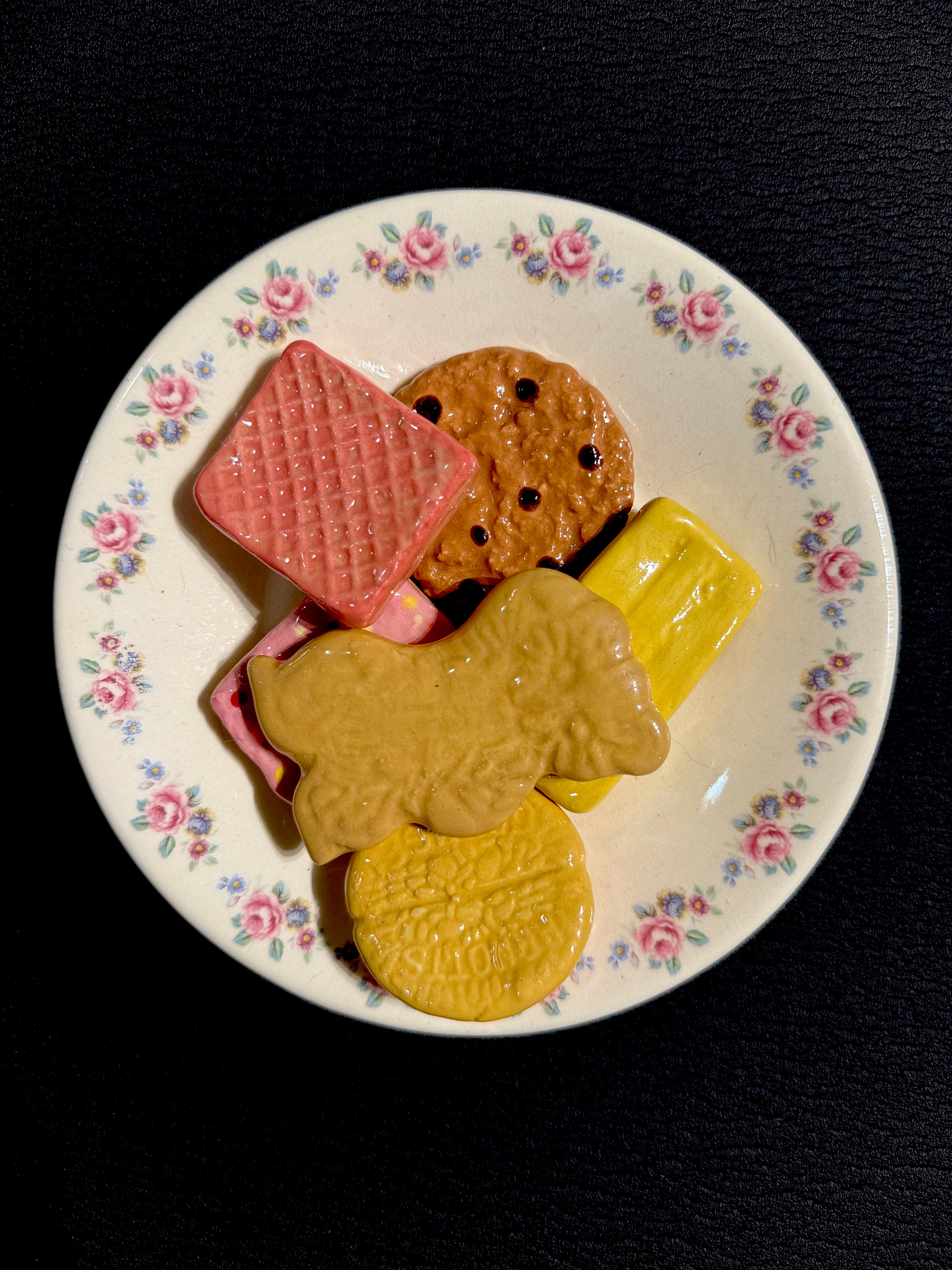 Ceramic Sculpture - Six Family Favourite Biscuits & Plate