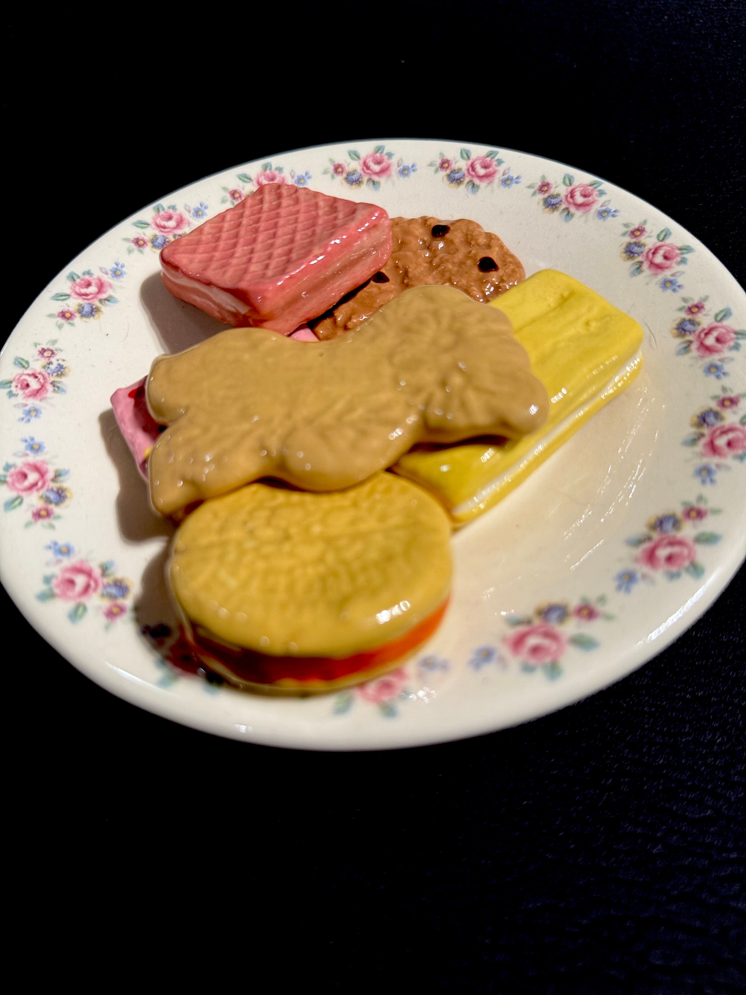 Ceramic Sculpture - Six Family Favourite Biscuits & Plate