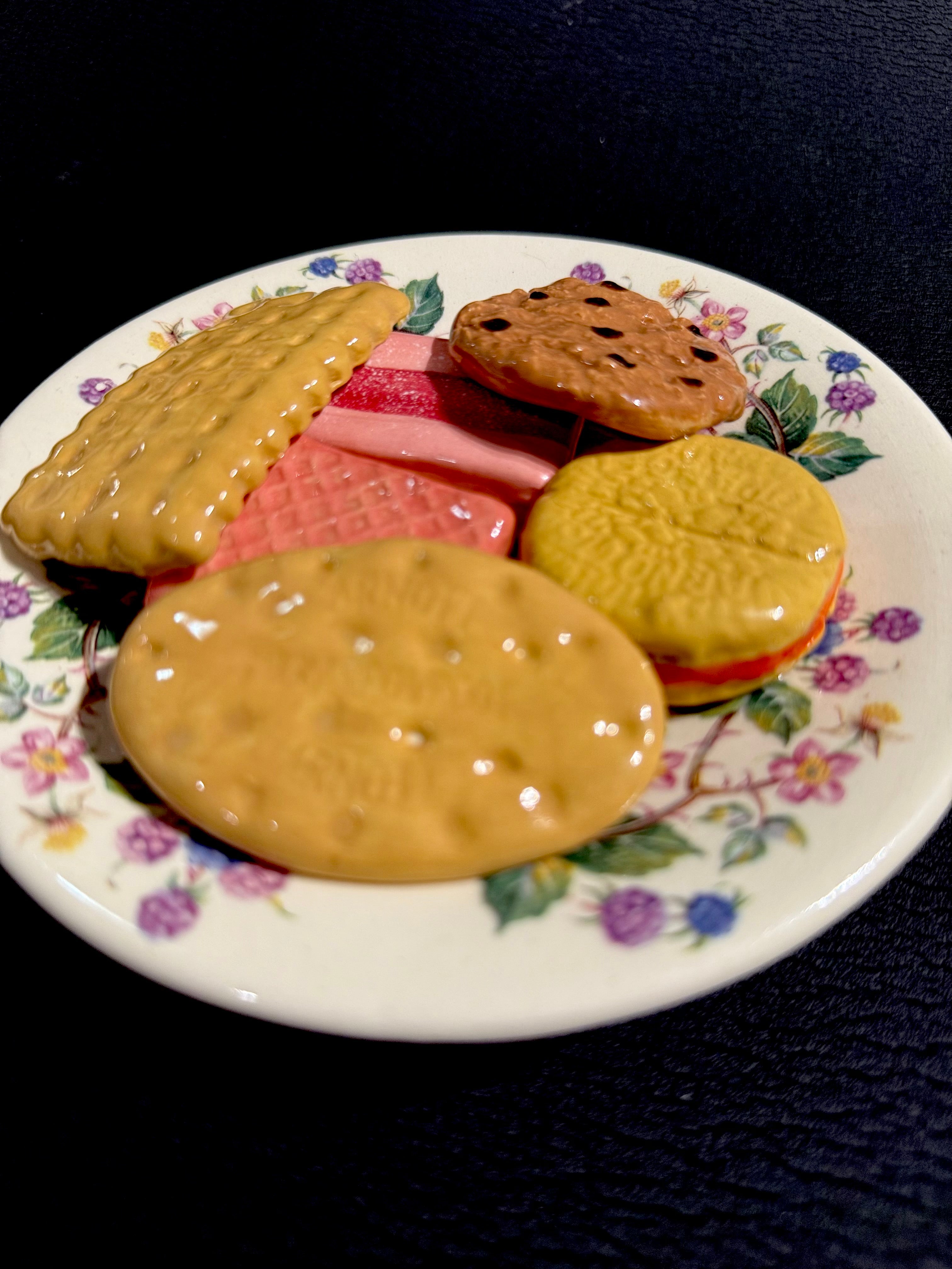 Ceramic Sculpture - Six Family Favourite Biscuits & Plate