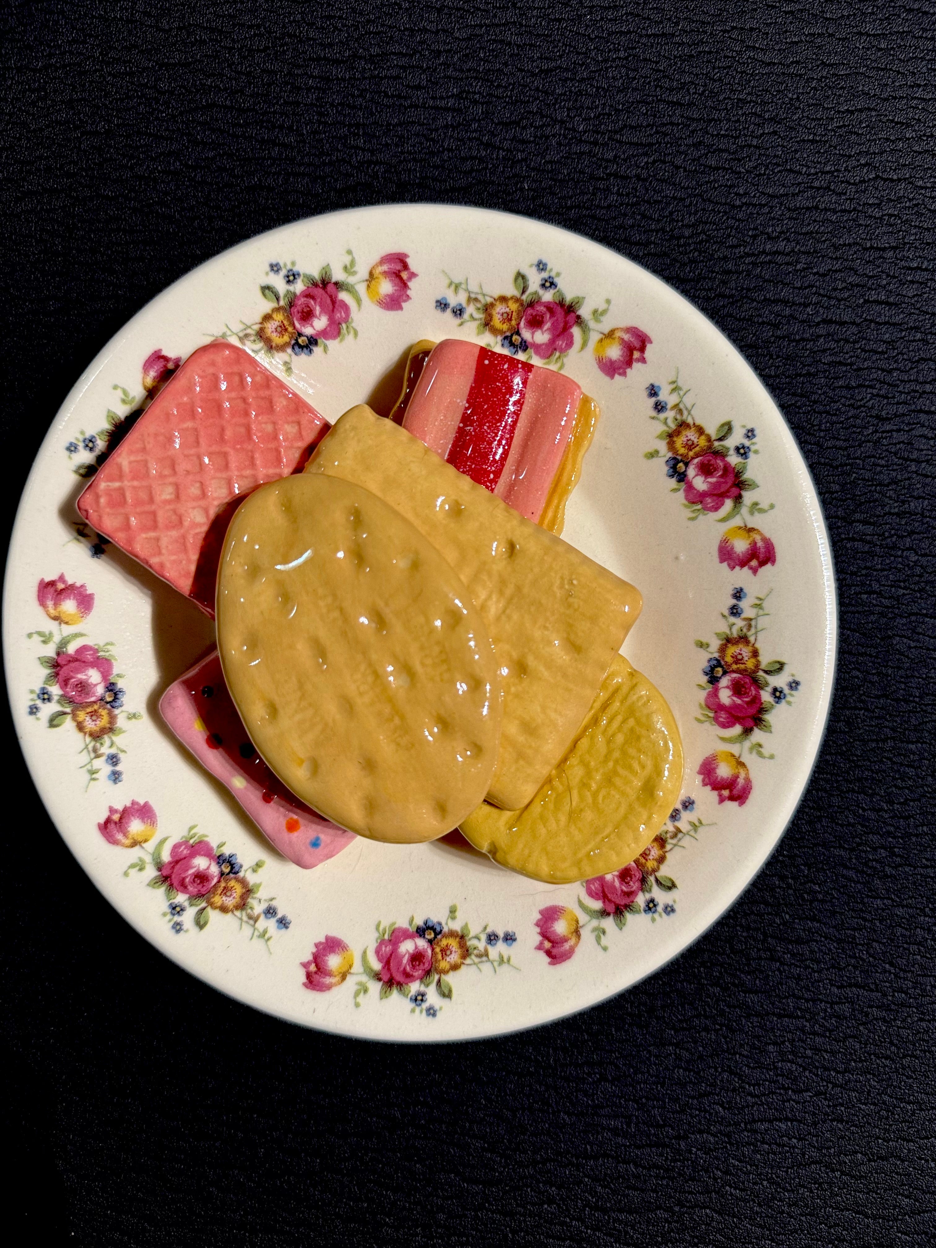 Ceramic Sculpture - Six Family Favourite Biscuits & Plate