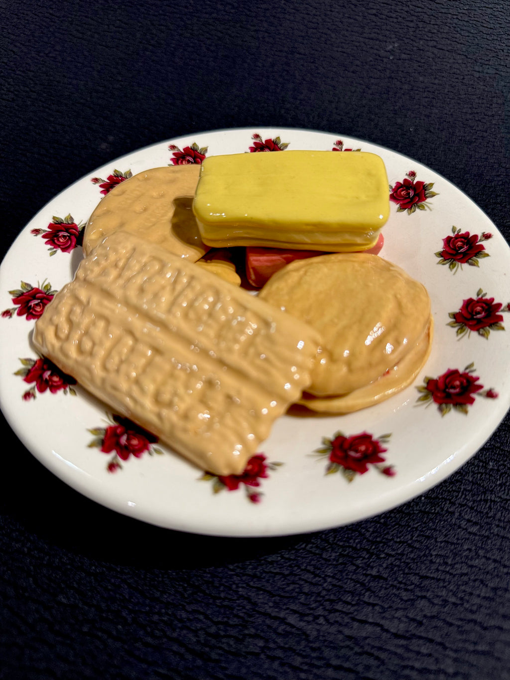 Ceramic Sculpture - Six Family Favourite Biscuits & Plate