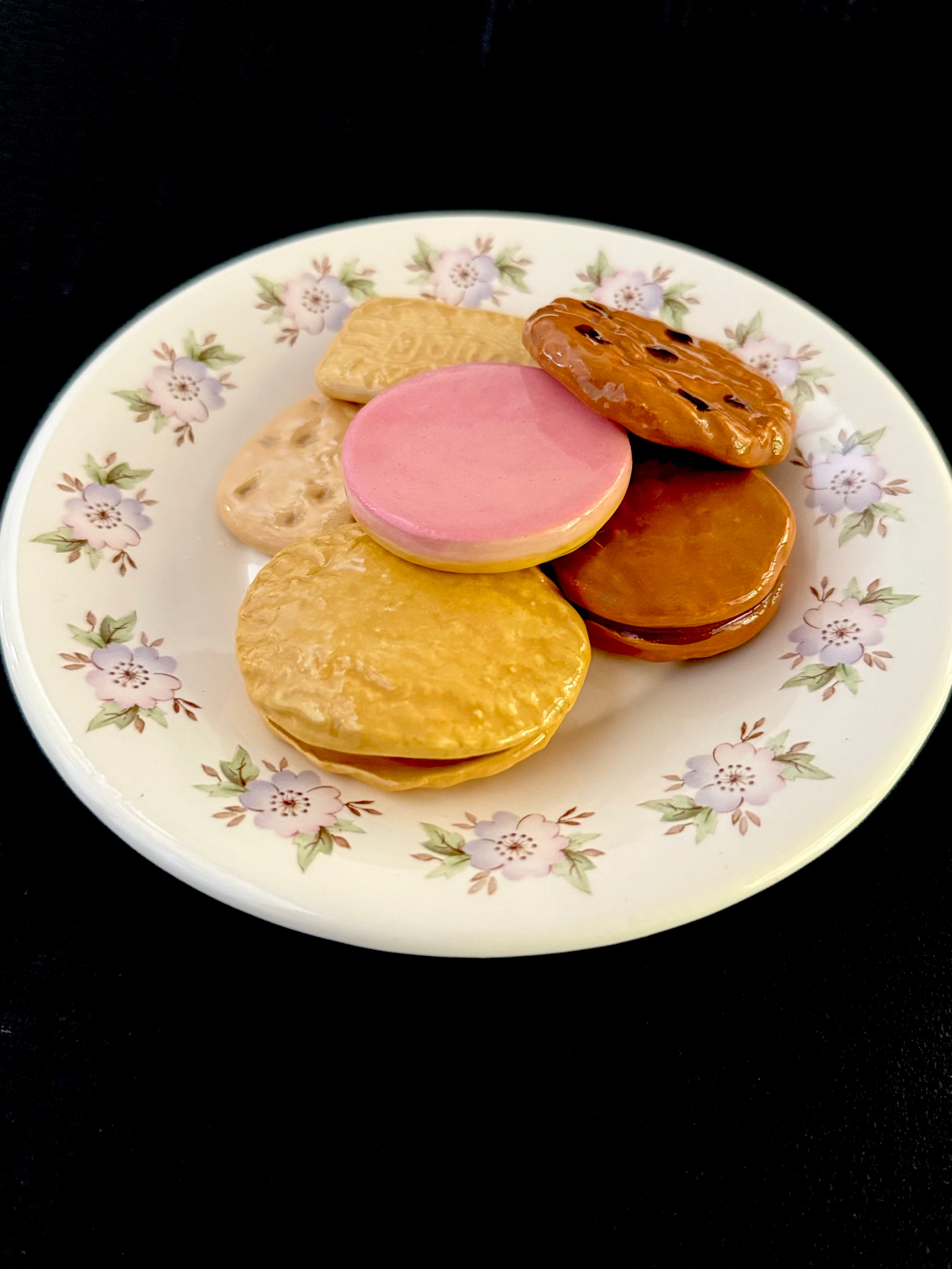 Ceramic Sculpture - Six Family Favourite Biscuits & Plate