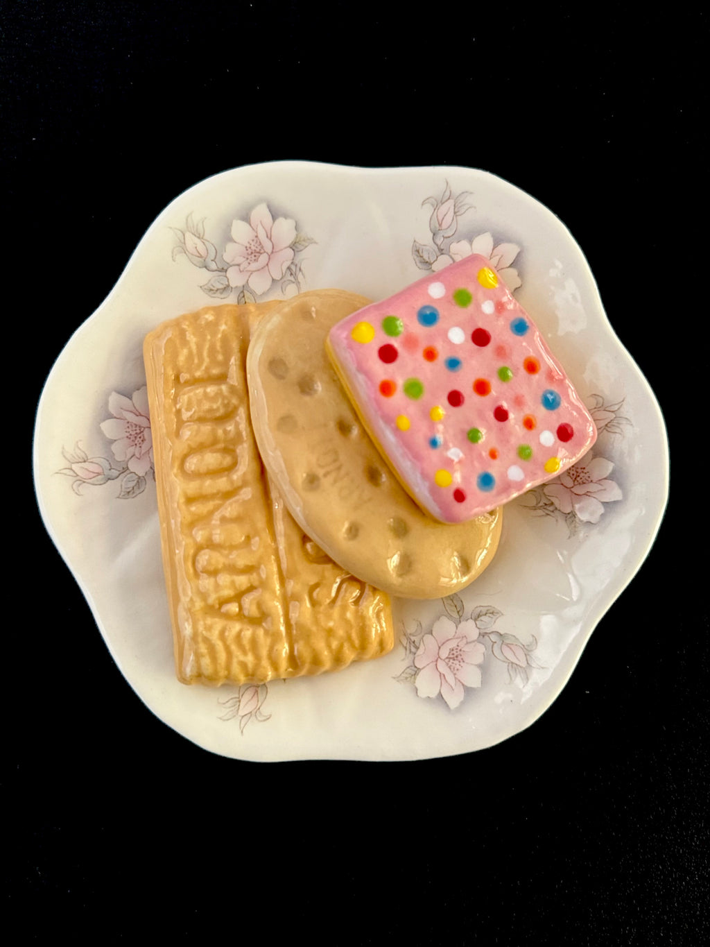 Mini Ceramic Sculpture - Three Family Favourite Biscuits & Plate