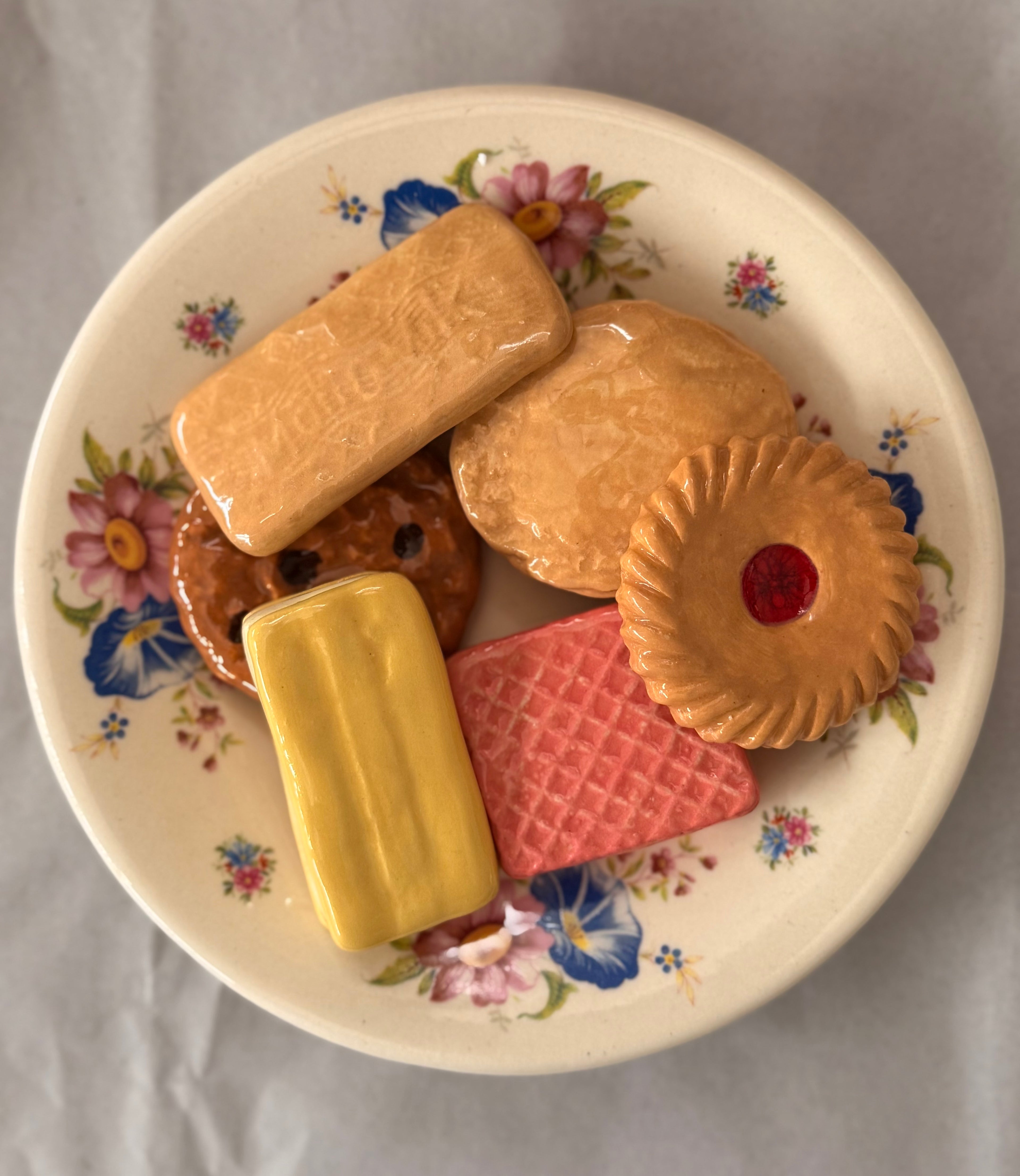 RESTOCK COMING SOON: Six Family Favourite Biscuits & Plate