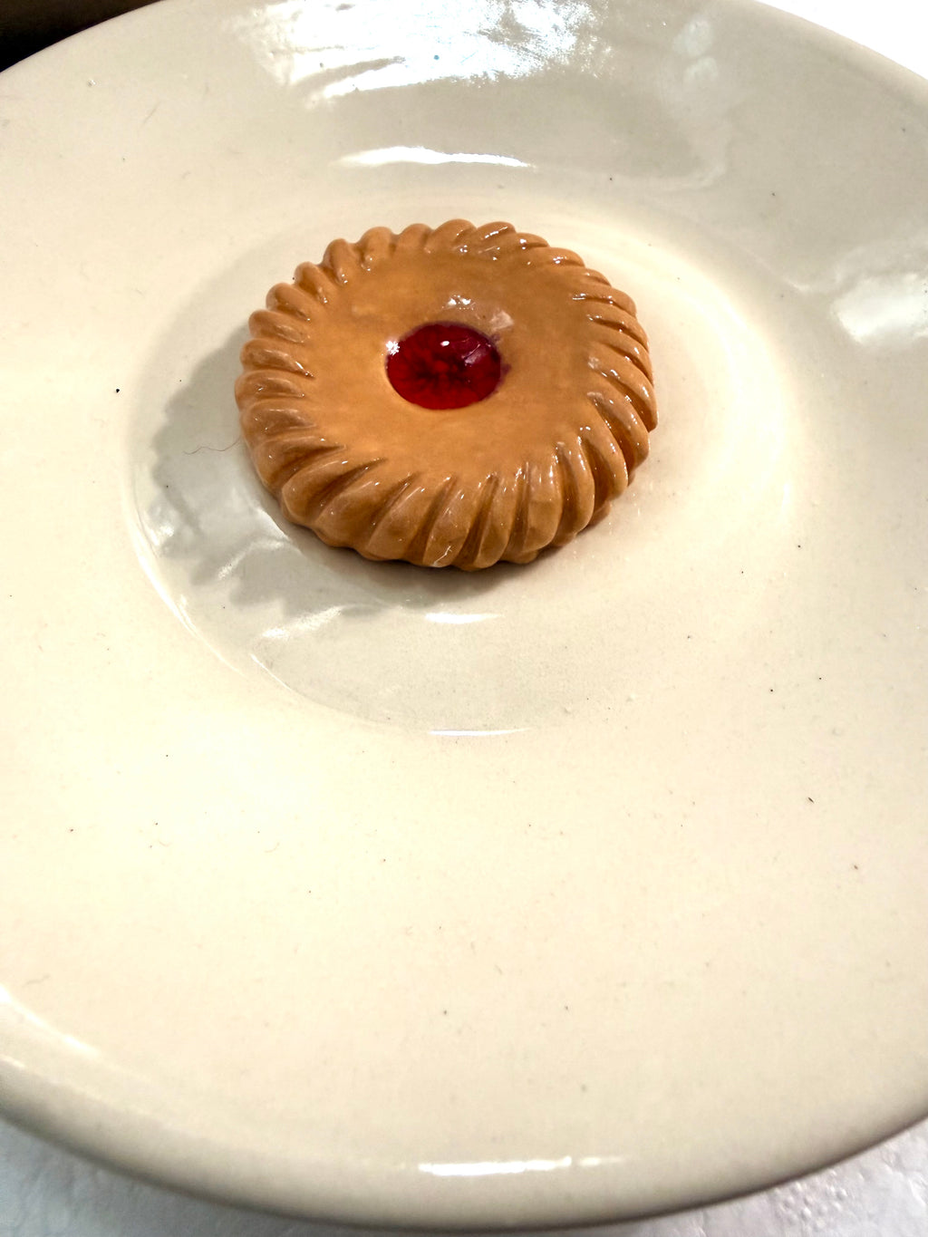 Biscuit Singles: Raspberry Shortcake Single Layer