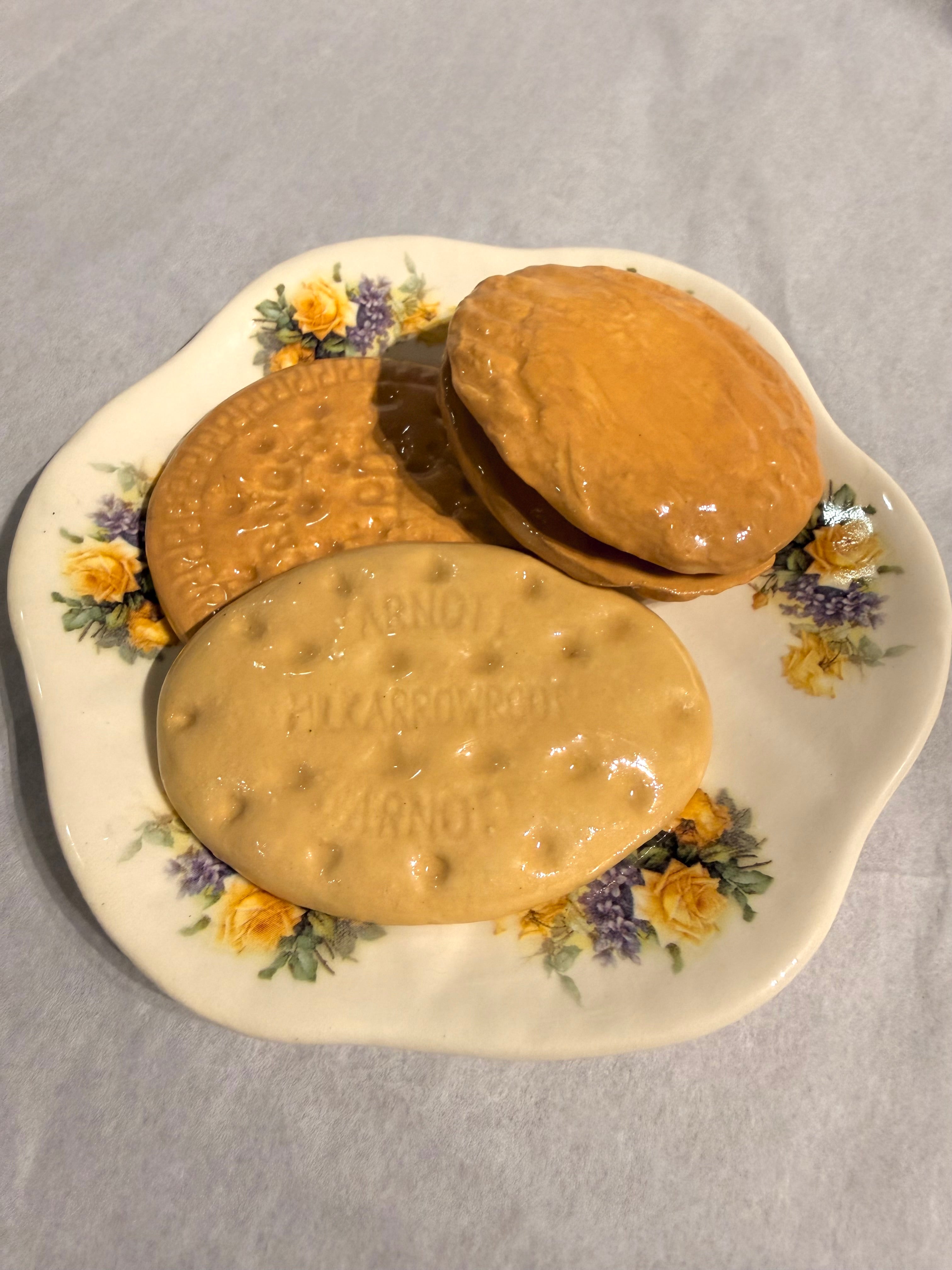 Biscuit Singles: Monte Carlo