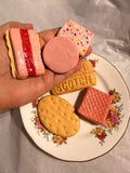 Biscuit Singles: Iced Vovo