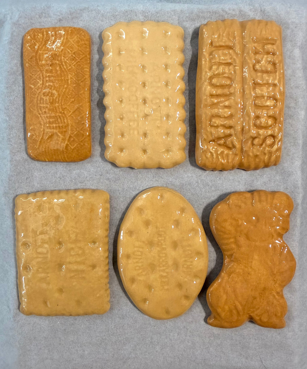 BISCUIT SET: 6 MIXED PLAIN FAVOURITES