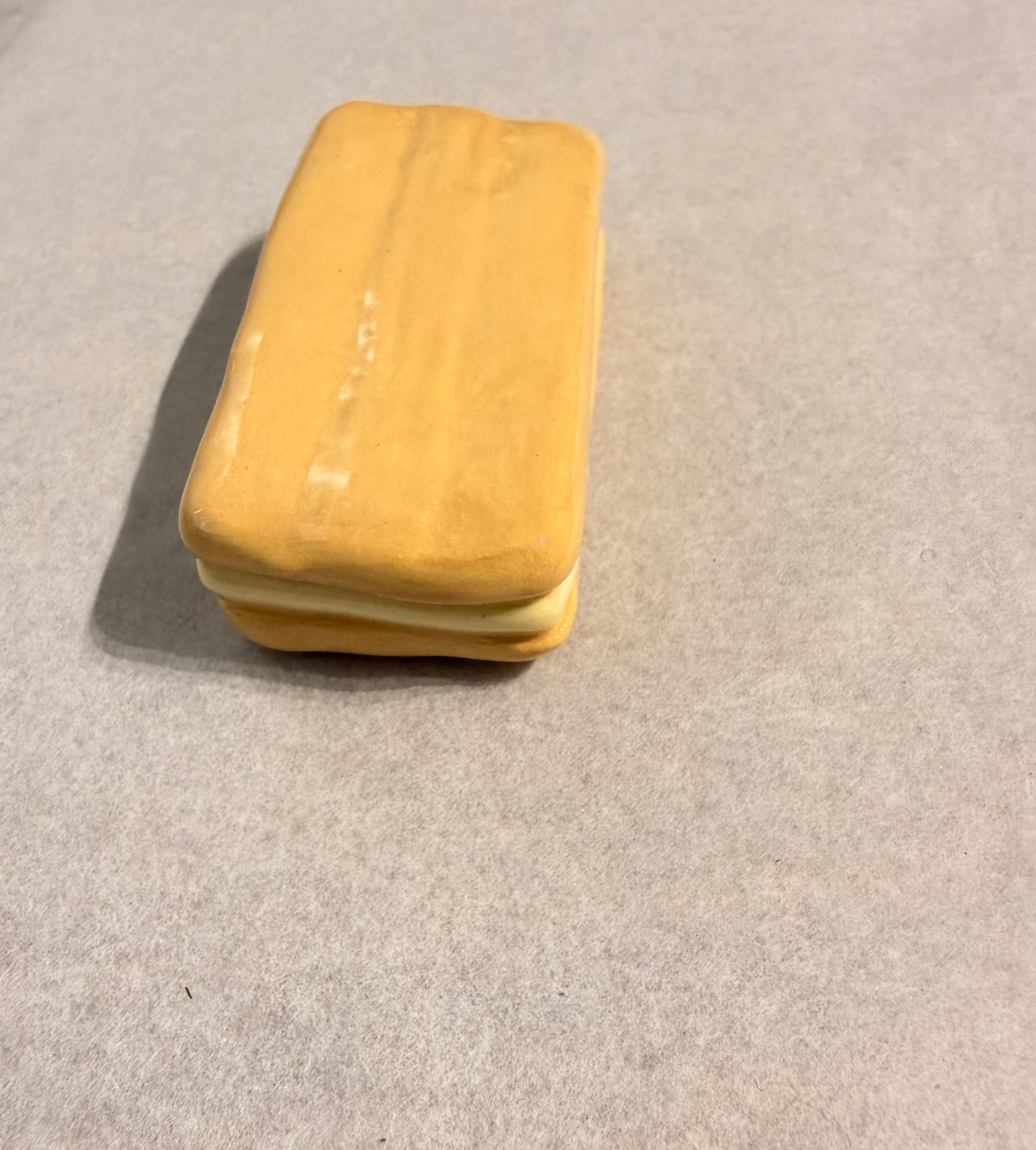 Biscuit Singles: Shortbread Cream