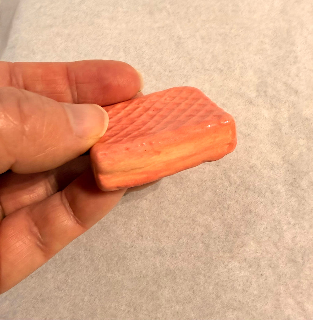 Biscuit Singles: Pink Tina Wafer