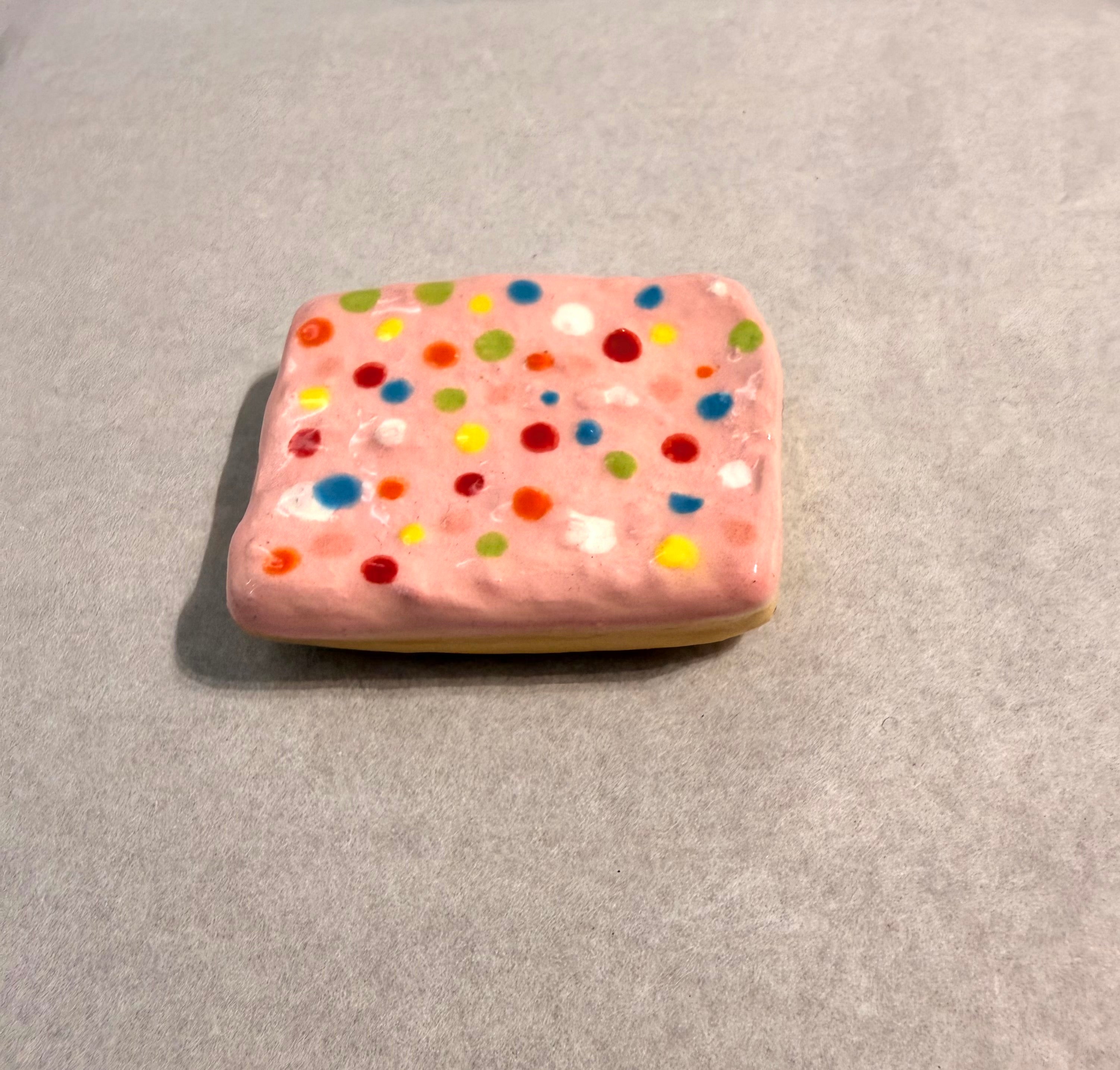 Biscuit Singles: Hundreds and Thousands