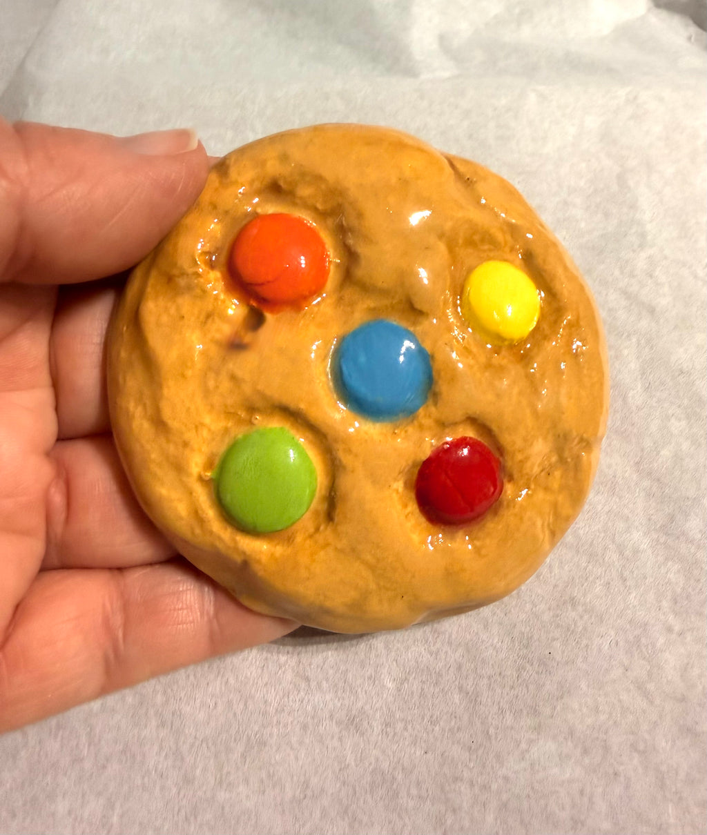Biscuit Singles: Large Smartie