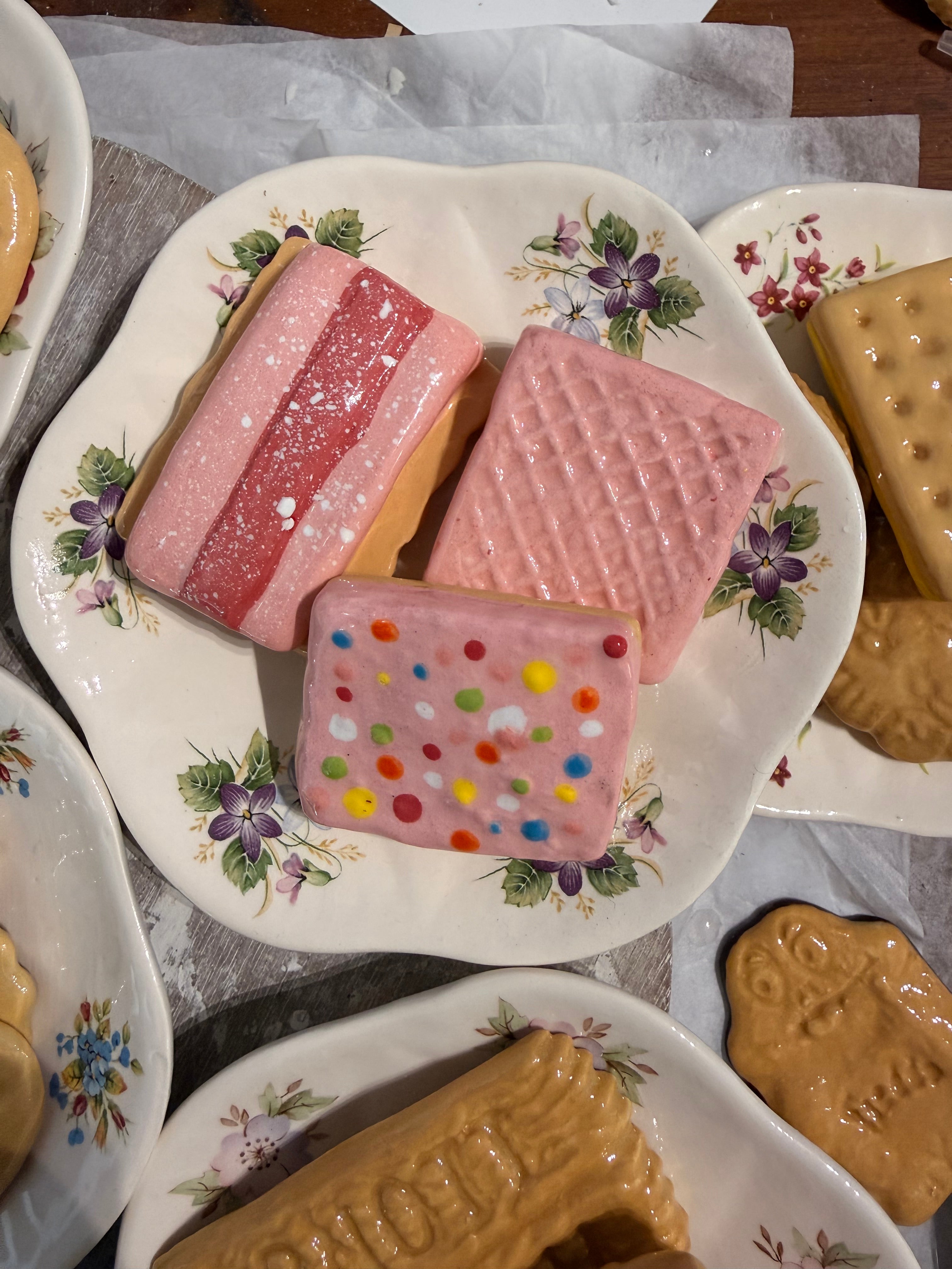 Mini Ceramic Plate - Pink Dreams